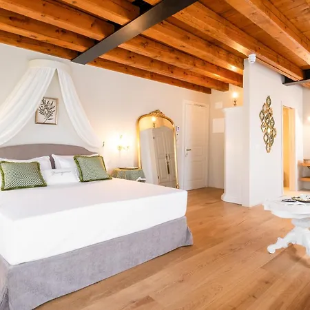 Hotel Giulia Relais & *